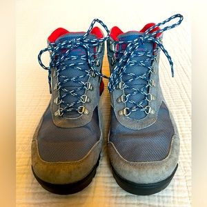 Danner Men’s Jag waterproof hiking boots, size 10, gray/blue